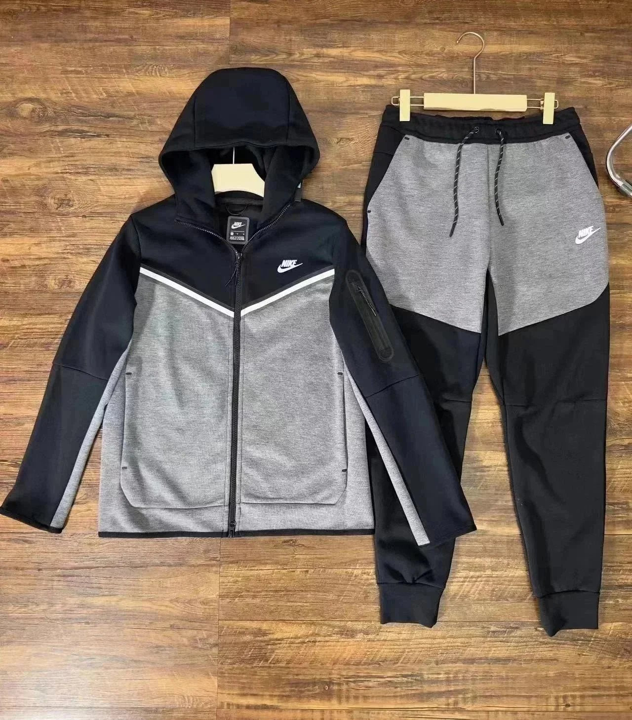 Tuta Nike Tech